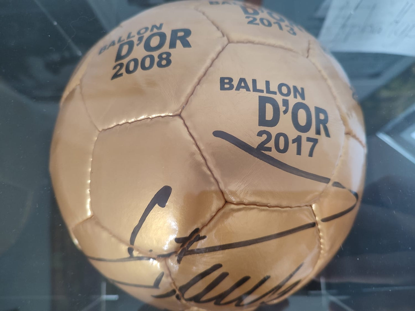 Cristiano Ronaldo Limitierter Fußball mit Autogramm & Urkunde