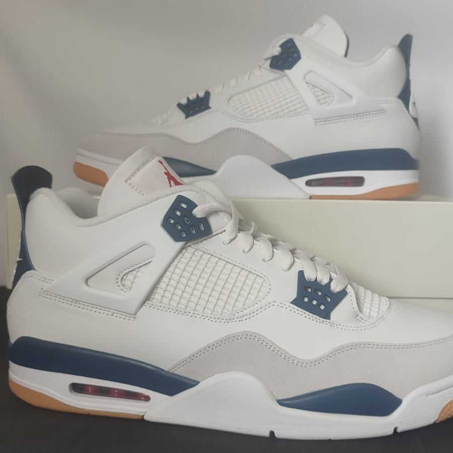 Air Jordan 4 SB Navy