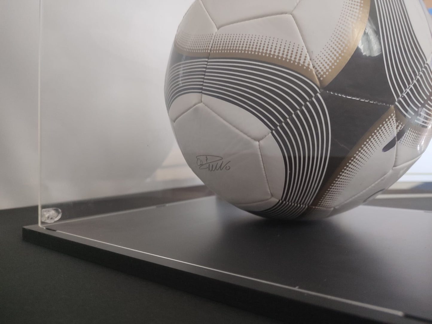 Cristiano Ronaldo Weißer Limitierter Fußball mit Autogramm & Urkunde