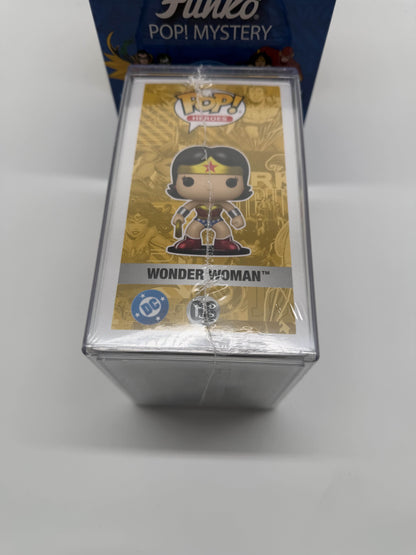 Funko Pop Mystery DC Comics (Metallic) with Pop! Curiosities & Oddities