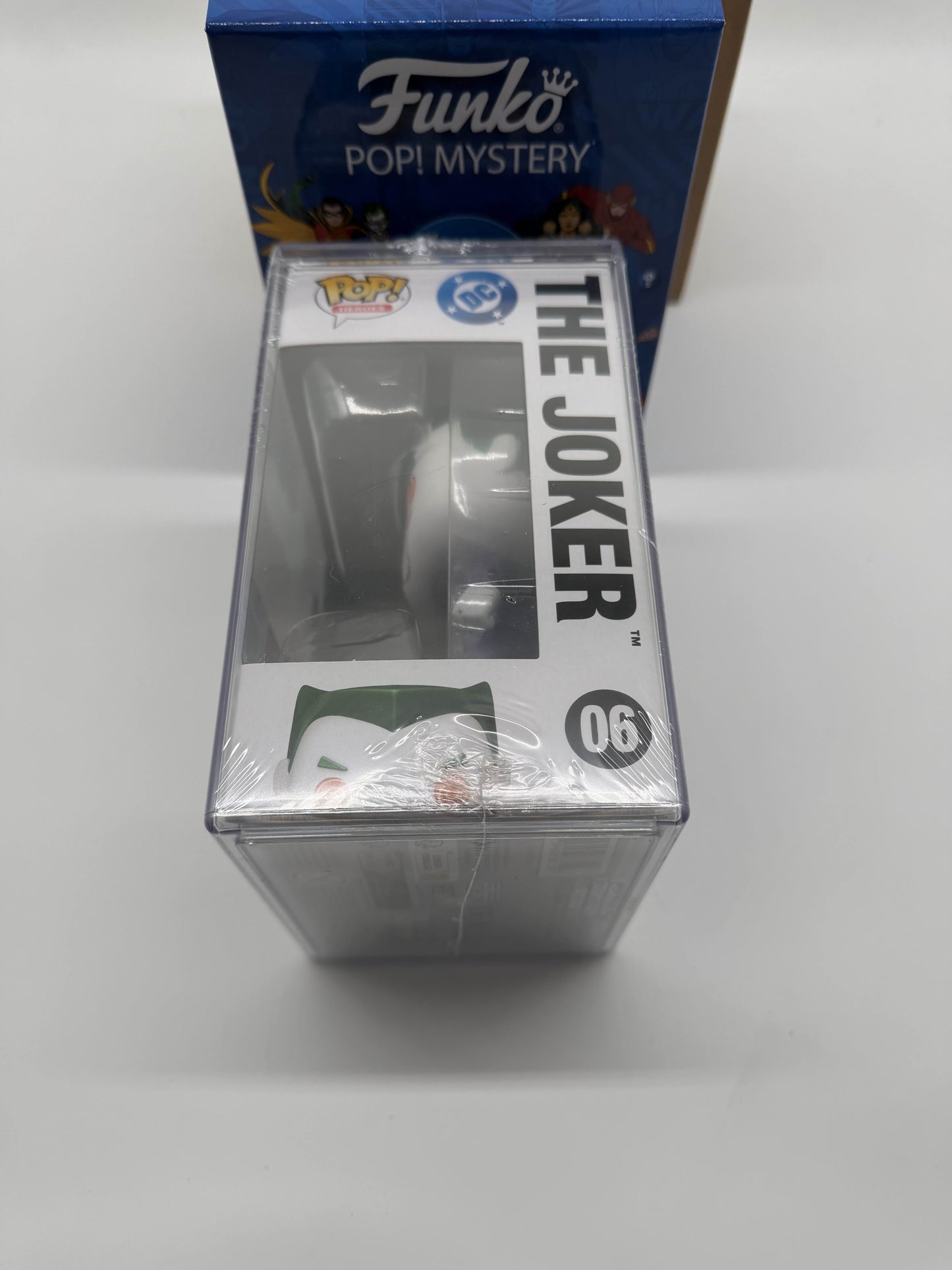 Funko Pop Mystery DC Comics (Metallic) with Pop! Curiosities & Oddities