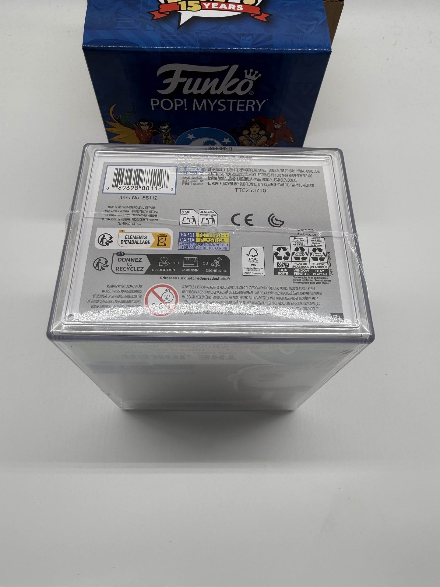 Funko Pop Mystery DC Comics (Metallic) with Pop! Curiosities & Oddities