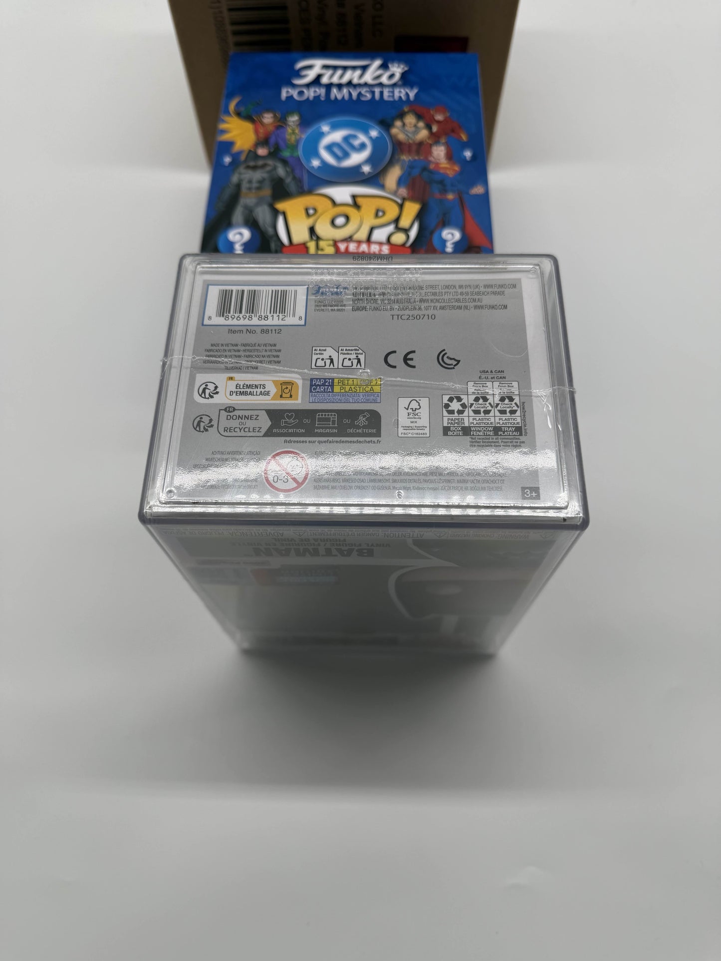 Funko Pop Mystery DC Comics (Metallic) with Pop! Curiosities & Oddities