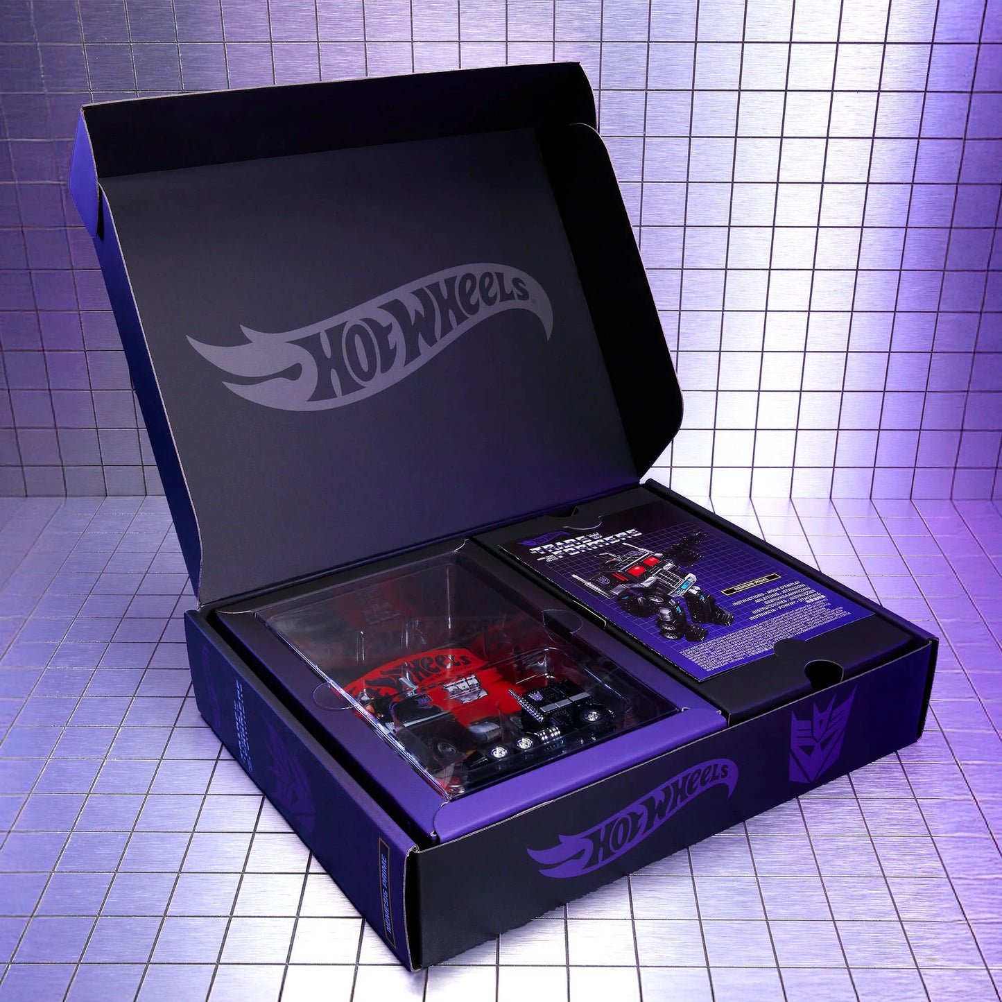 Hot Wheels Collector Hot Wheels Transformers Nemesis Prime